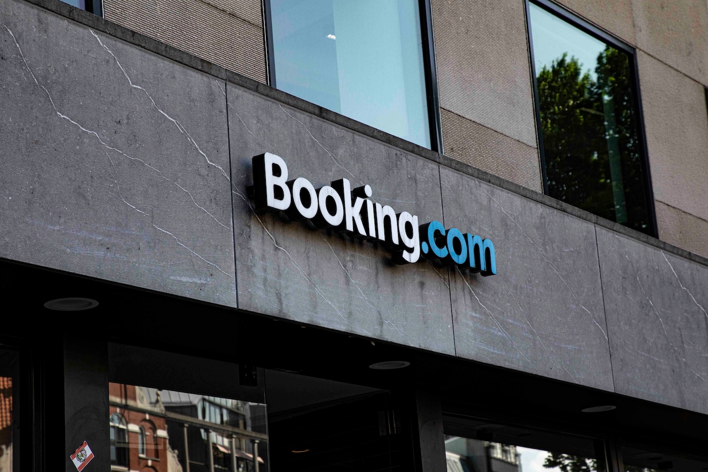 Η νομική μάχη Ευρωπαίων ξενοδόχων με την Booking.com