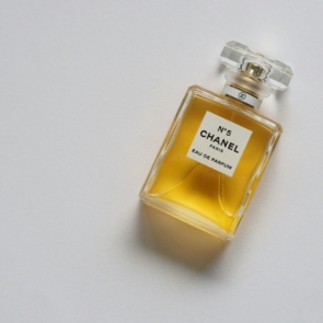 Parfums: τα ακριβότερα και πιο ιστορικά αρώματα όλων των εποχών