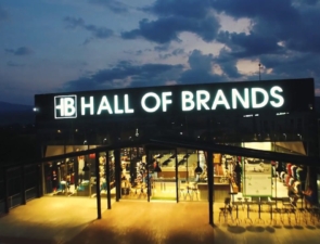 Hall of Brands – Saint Soles: Η ομάδα καταστημάτων αθλητικών που ίδρυσε ο πρώην ποδοσφαιριστής Γ. Σιόντης