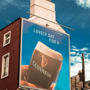 Guinness σε έλλειψη: πραγματική κρίση ή στρατηγικό μάρκετινγκ