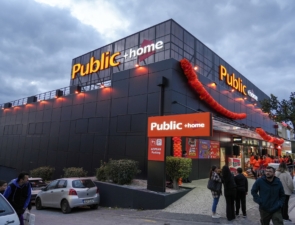 Public: Αναπτύσσει το δίκτυο καταστημάτων με 3 νέα μεγάλα καταστήματα εντός του έτους