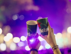 Η Heineken® παρουσιάζει το Boring Phone