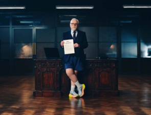 Campaign of the Day : Η ASICS ανατρέπει την καθιστική εργασία