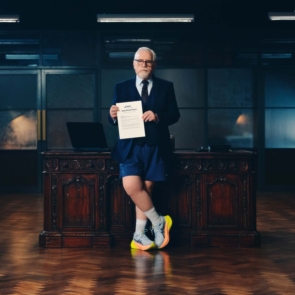 Campaign of the Day : Η ASICS ανατρέπει την καθιστική εργασία