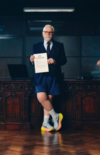 Campaign of the Day : Η ASICS ανατρέπει την καθιστική εργασία με μια παγκόσμια ρήτρα καινοτομίας