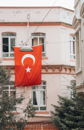 Ποιοι Τούρκοι μεγιστάνες επενδύουν τα κεφάλαιά τους στην Ελλάδα