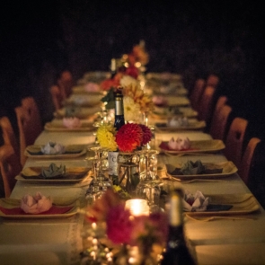 Η νέα πολυτέλεια: από exclusive dinners σε ηφαίστεια, μέχρι ηχητικά ταξίδια με AI
