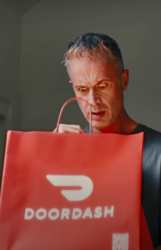 Campaign of the Day: Όταν το καλοκαίρι γίνεται… ταινία τρόμου – Η DoorDash δίνει λύση στους γονείς
