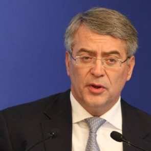Το Πρόσωπο: Απόστολος Ταμβακάκης