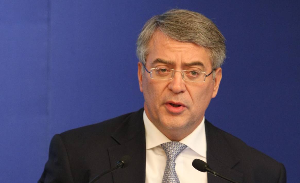 Το Πρόσωπο: Απόστολος Ταμβακάκης