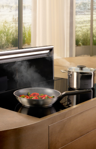 IFA 2025: Η Miele παρουσιάζει μια νέα εποχή στο μαγείρεμα με το έξυπνο σύστημα “M Sense” και την παγκόσμια πρεμιέρα για το πρώτο συρτάρι ατμού