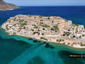 Νέα σεζόν για τη «Μηχανή του Χρόνου» στην COSMOTE TV