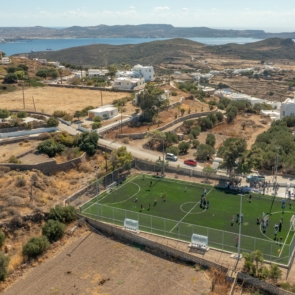 Με τη στήριξη της Invel Real Estate και της PRODEA Investments,  ένα νέο γήπεδο ποδοσφαίρου στην Τρυπητή Μήλου