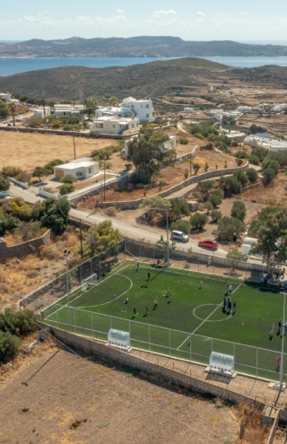 Με τη στήριξη της Invel Real Estate και της PRODEA Investments,  ένα νέο γήπεδο ποδοσφαίρου στην Τρυπητή Μήλου