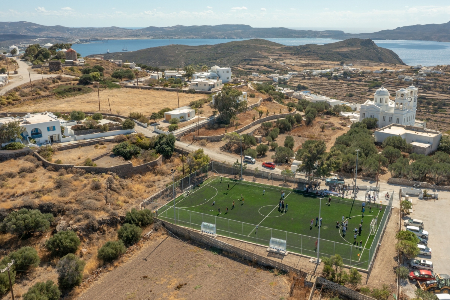 Με τη στήριξη της Invel Real Estate και της PRODEA Investments,  ένα νέο γήπεδο ποδοσφαίρου στην Τρυπητή Μήλου