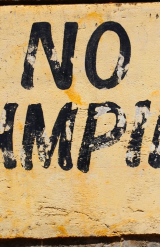 Cancel culture στη μόδα: όταν η πολυτέλεια περνά από το δικαστήριο της κοινωνίας