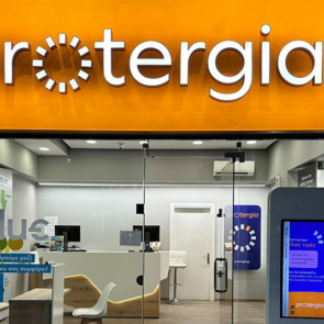 Protergia: Πως η συμμαχία με την Cosmote ανοίγει δρόμο για 30% μερίδιο αγοράς