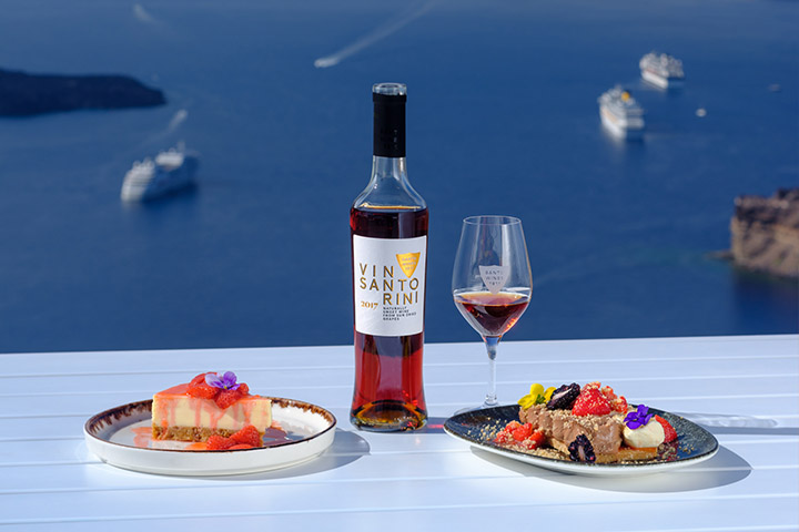 Santo Wines: Ο διεθνής πρεσβευτής της σαντορινιάς γης με διαδρομή από το 1911