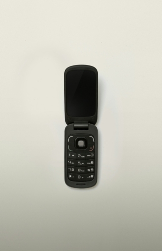 Τα smart phones εθίζουν, για αυτό… ζήτω τα dumbphones!