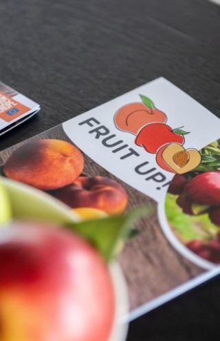 FruitUp! Προωθώντας τα ευρωπαϊκά μήλα, ροδάκινα και νεκταρίνια στις αγορές της Ελλάδας και της Γαλλίας