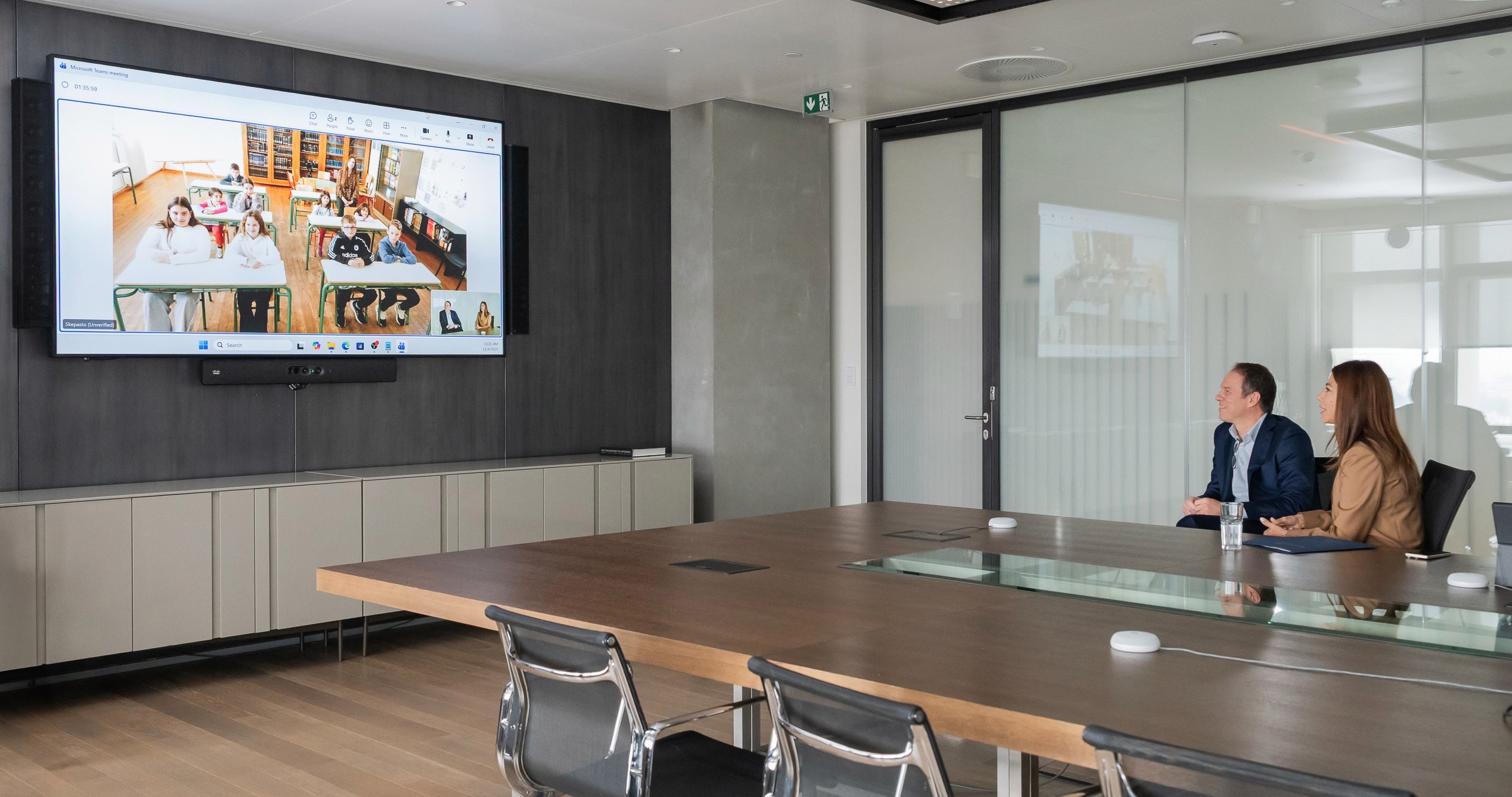 COSMOTE TELEKOM: νέα εποχή συνδεσιμότητας σε όλα τα δυσπρόσιτα σχολεία της χώρας με δωρεάν γρήγορο ίντερνετ