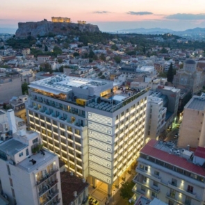 Ο Γιάννης Ρέτσος γυρνά σελίδα των ξενοδοχείων Electra