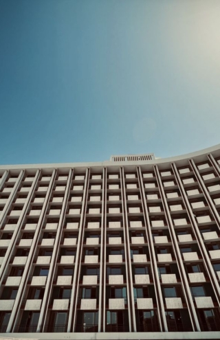 Serviced apartments και επώνυμες κατοικίες διαμορφώνουν το νέο επενδυτικό τοπίο της ελληνικής φιλοξενίας