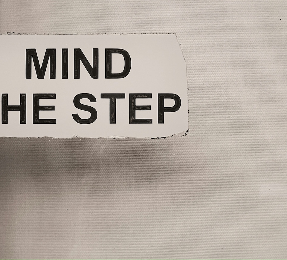 Το μισθολογικό χάσμα των φύλων: Ένα επίμονο φαινόμενο ανισότητας