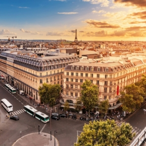 Αντιδράσεις στο Παρίσι για το πρώτο φυσικό κατάστημα της Shein