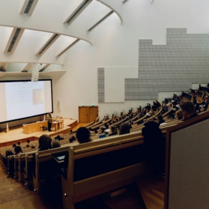 Η στροφή φοιτητών από τις ΗΠΑ προς την Ευρώπη και την Ασία και το τέλος της αμερικανικής εκπαιδευτικής υπεροχής