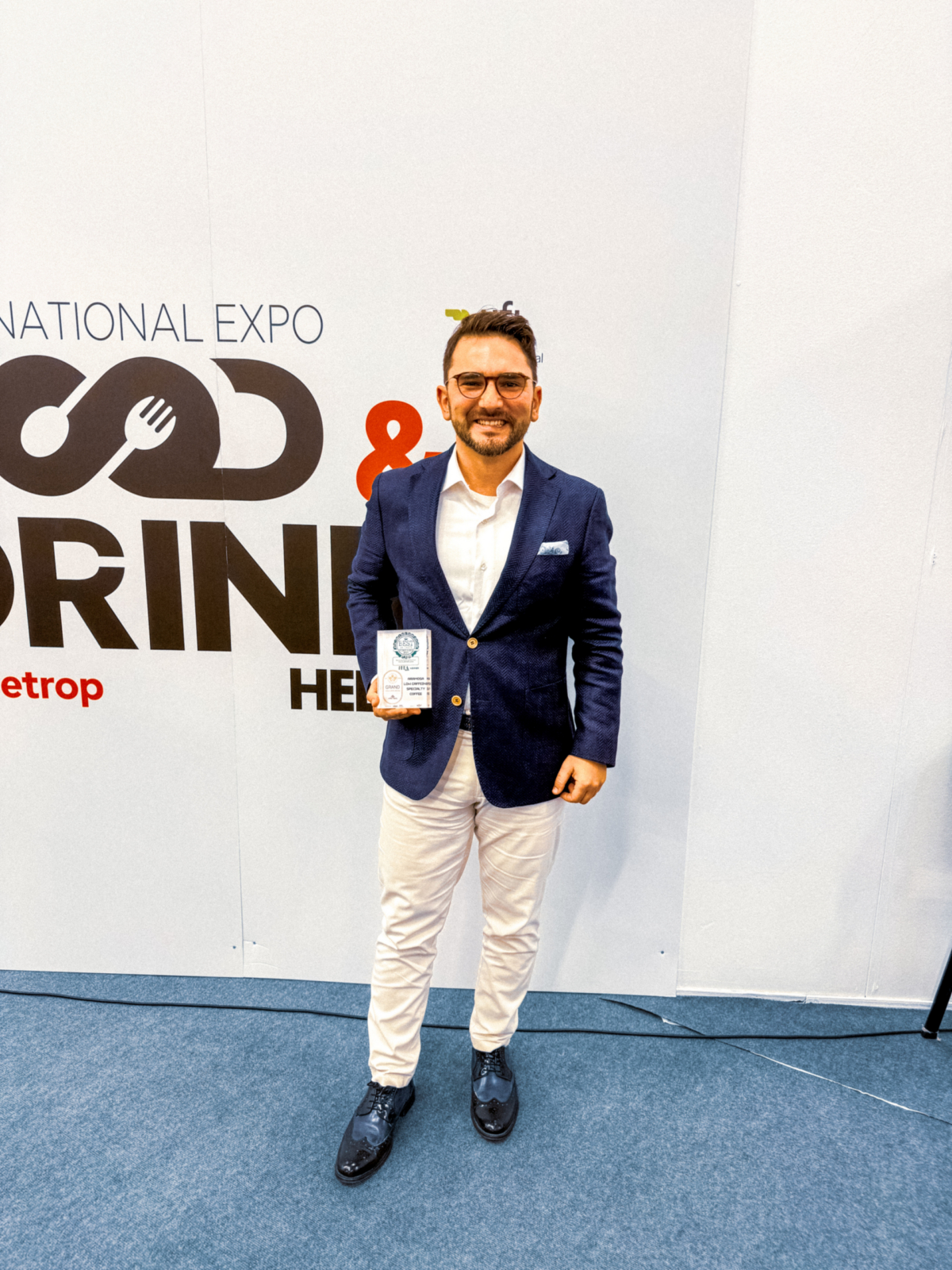 Η Coffee Berry βραβεύεται για τη νέα ποικιλία καφέ με λιγότερη καφεΐνη, που για πρώτη φορά λανσάρεται στην Ελλάδα από αλυσίδα street café