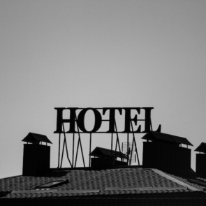 Δρόμο για να φτάσουν στις τράπεζες αναζητούν οι μικροί ξενοδόχοι