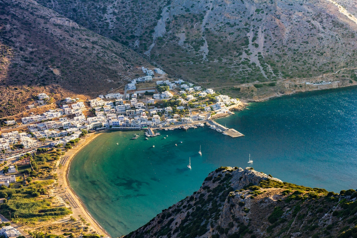 Η κρίση φέρνει τουρίστες στη Μεσόγειο, αλλά η Ελλάδα μένει πίσω