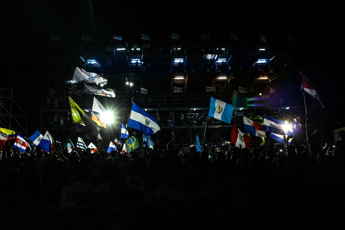 Eurovision: Οι βουλευτές του Ηνωμένου Βασίλειου εξετάζουν τις… απαράδεκτές επιλογές τραγουδιών τους!