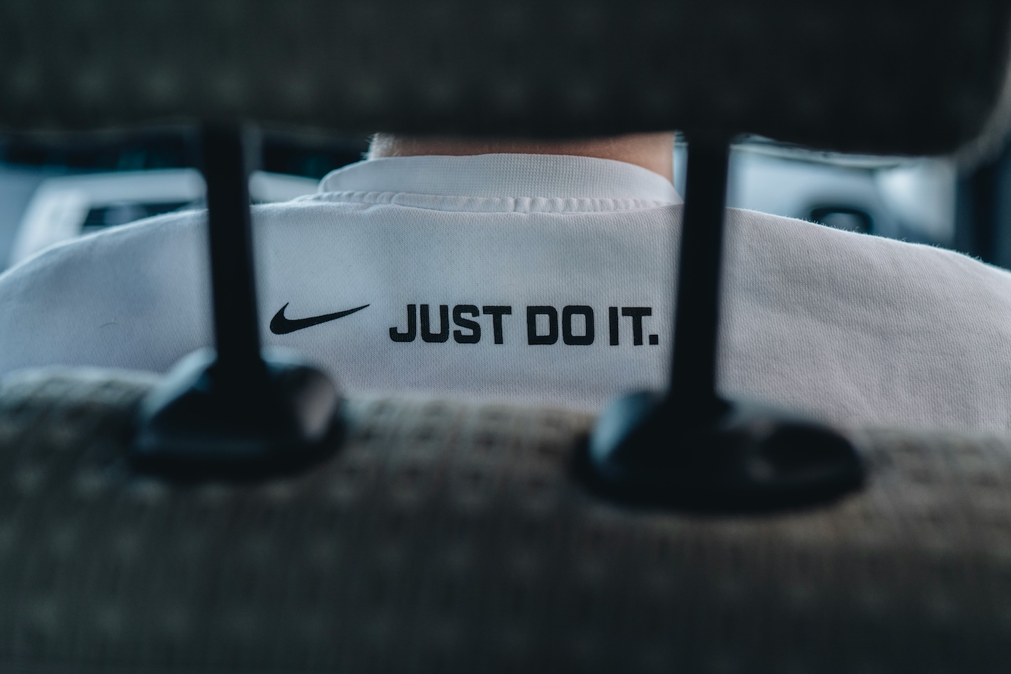 Nike: Η βασίλισσα των sneakers ψάχνει ξανά τον βηματισμό της