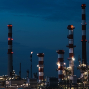 Shell: Τι σημαίνει το άλμα στα περιθώρια διύλισης για τα κέρδη