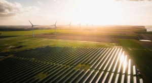 Φωτοβολταϊκό 560 MW της Lightsource bp εξαγοράζει η Masdar