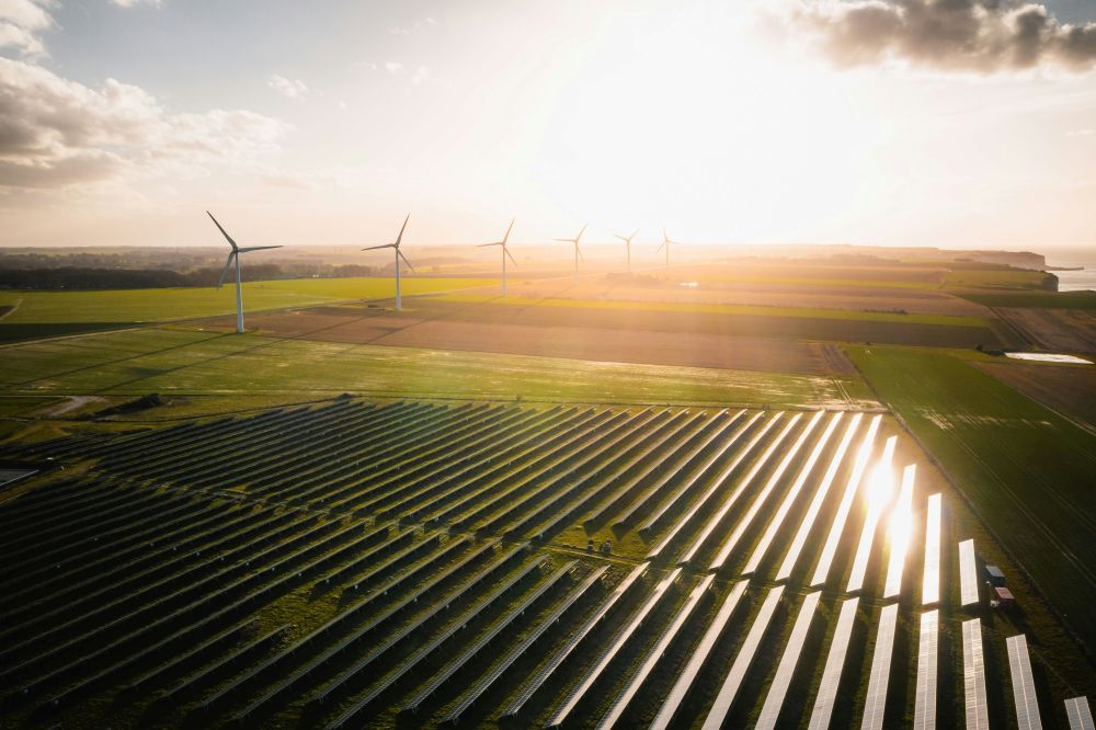 Φωτοβολταϊκό 560 MW της Lightsource bp εξαγοράζει η Masdar