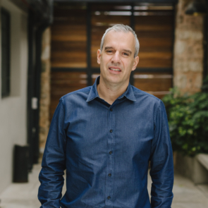 Οδυσσέας Ντότσικας, Founder / CEO ThinkDigital group (TDG): Τα brands πρέπει να μάθουν να «διαβάζουν το δωμάτιο»