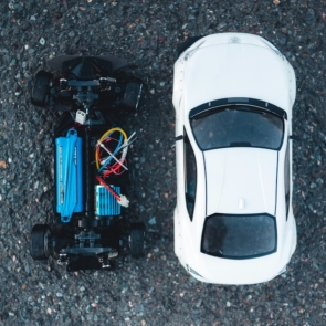 NIO–Geely: Aποτίμηση 2,38 δισ. δολαρίων για το δίκτυο ανταλλαγής μπαταριών