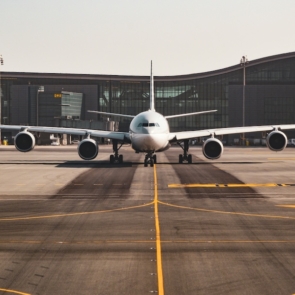 Ryanair: Στόχος να διπλασιάσει την κίνηση στις χώρες της Βαλτικής
