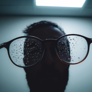 Τα smart glasses θέλουν να γίνουν το επόμενο smartphone αλλά υπάρχει ένα πρόβλημα