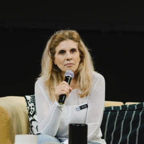 BACKSTAGE QUESTIONS – THE BIG P. (PICTURE) 2026 – Μαρία Καρρά