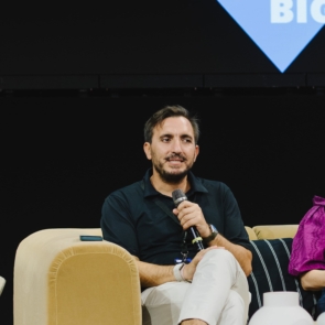 BACKSTAGE QUESTIONS – THE BIG P. (PICTURE) 2026 – Γιώργος Βαρέλογλου
