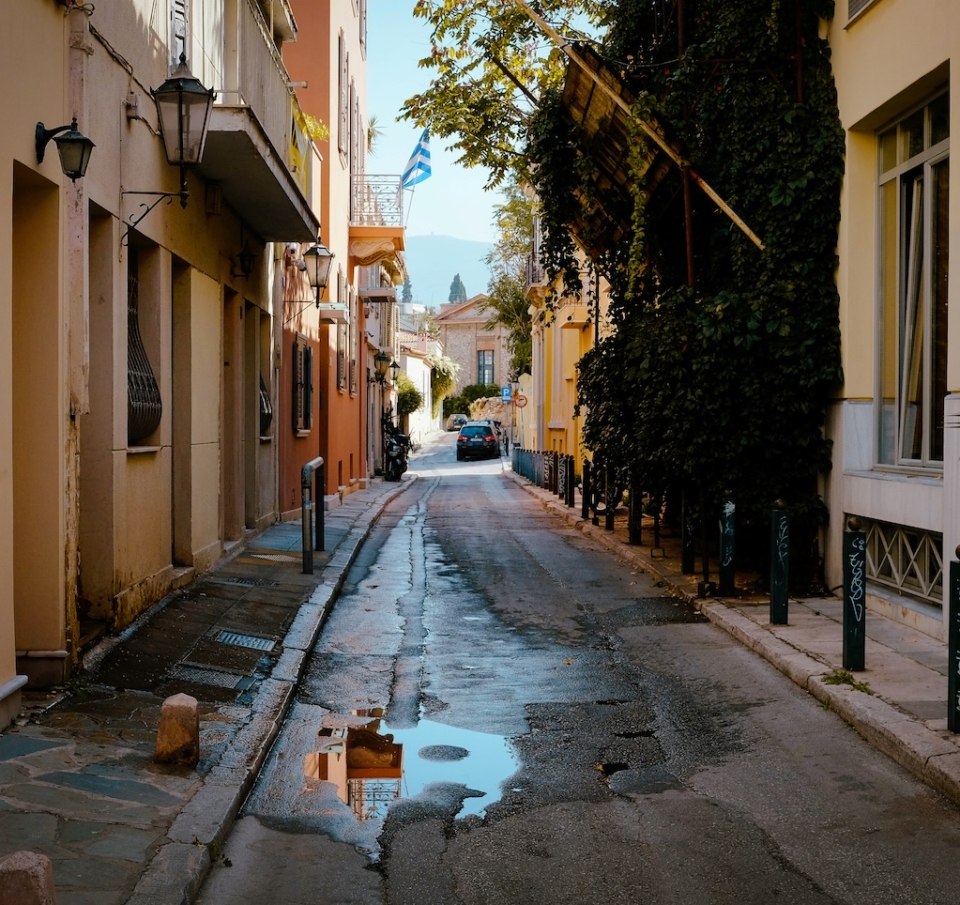 Πόσο μπορούν επιβαρύνουν τα ενοίκια οι αεροπορικές αφίξεις στην Ελλάδα