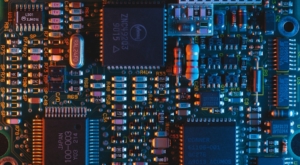Η AMD περνά για πρώτη φορά το 1 τρισ. δολάρια σε κεφαλαιοποίηση