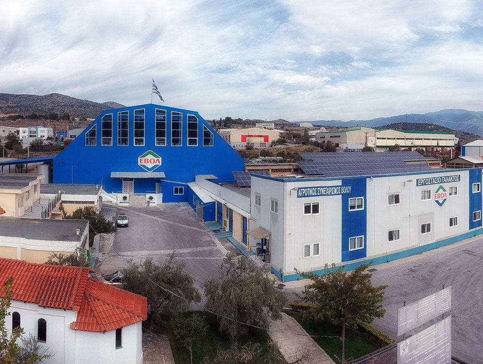 ΕΒΟΛ, η γαλακτοβιομηχανία που μεγάλωσε τέσσερις γενιές και συνεχίζει να αναπτύσσεται