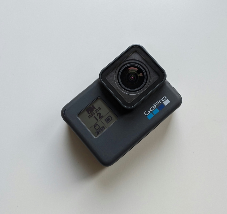 Ήξερες ότι η GoPro, η κάμερα που αποτύπωσε την αδρεναλίνη, παλεύει σήμερα να επιβιώσει;