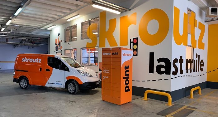 H Skroutz γίνεται και courier