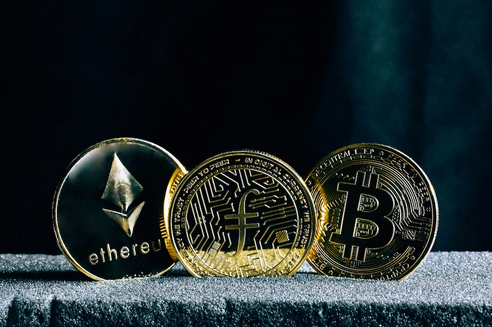 Crypto: Φόρος 10% στην υπεραξία και απαλλαγή έως 500 ευρώ προβλέπει το ελληνικό νομοσχέδιο